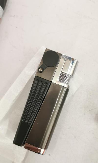 Windproof All-in-One Lighter and Pipe