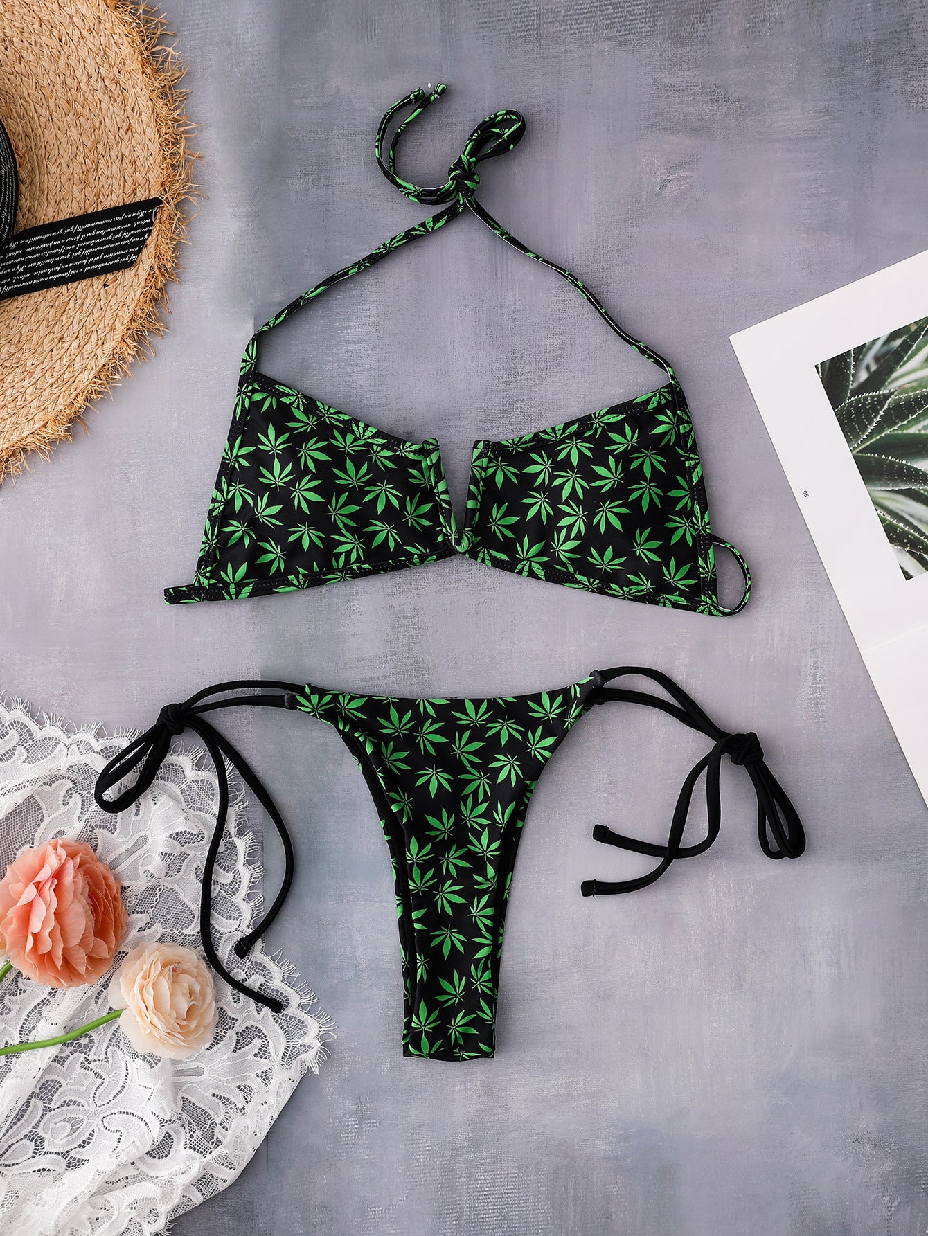 Women's 2-Piece Canna-Leaf Pattern Bikini